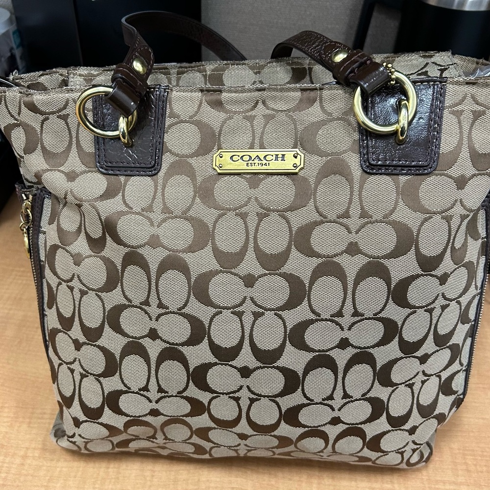 Coach Handbag - Picture 3 of 3
